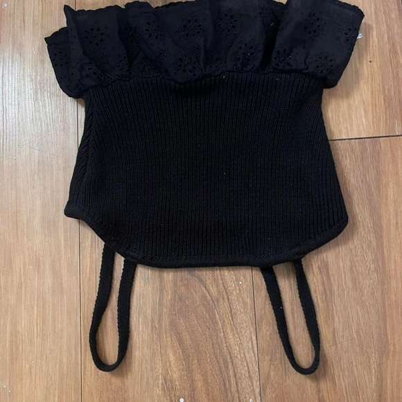 Forever 21 Black Ribbed Eyelet Ruffle Cami minimalist casual summer size S - Picture 3 of 3